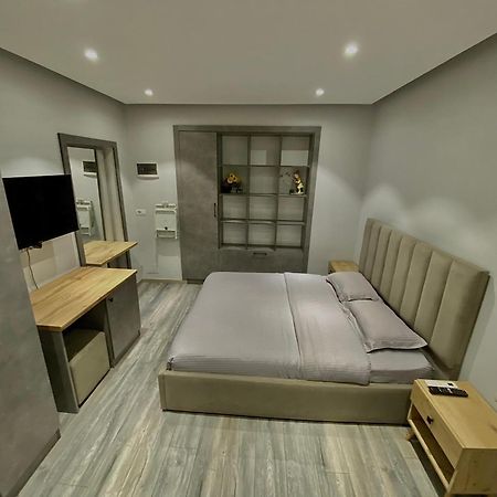 Studio At U.S Embassy 02 티라나 외부 사진